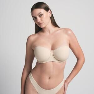 SKIMS FITS EVERYBODY Strapless Bra - Sand Size 32DDD NWT #1809